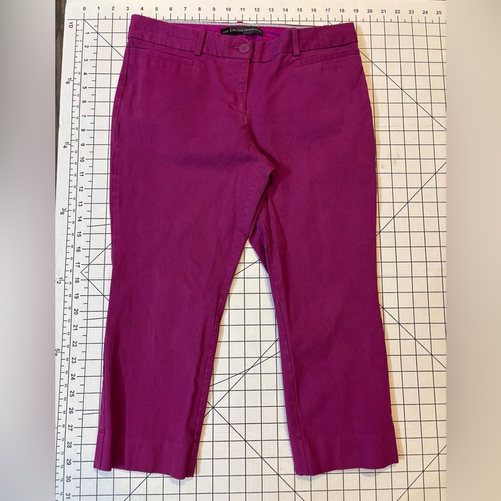 The Limited Signature Stretch Women’s Size 8 Regular Pinkish-Purple Capri Pants
